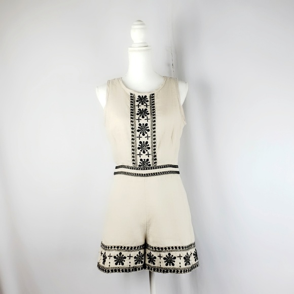 Embroidered Linen Romper Size 2 - Picture 3 of 8
